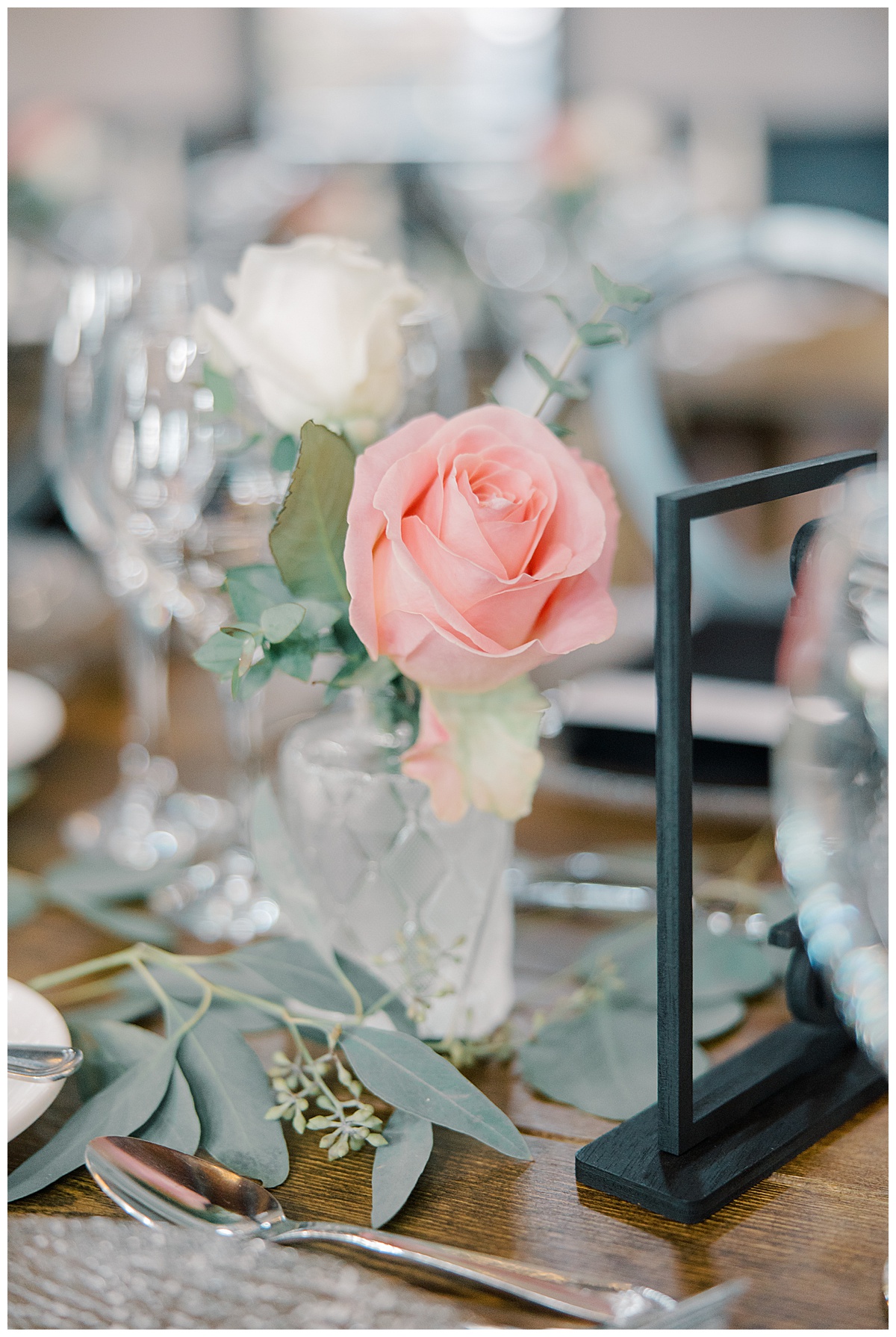 pink roses as centerpieces wedding day 