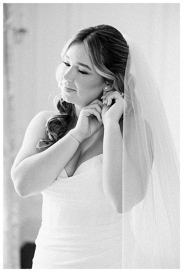 Golden hour portraits at Park Savoy Estate wedding in NJ estate grounds