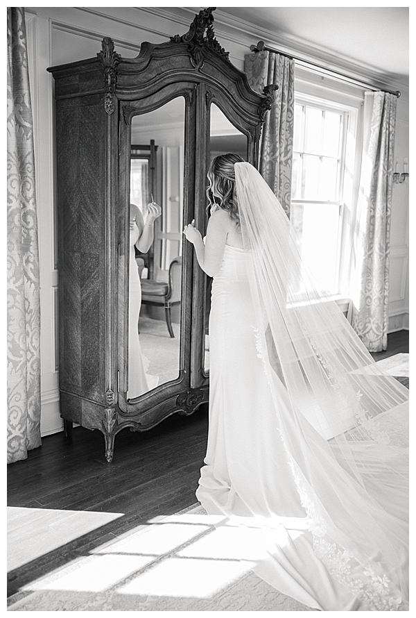 Golden hour portraits at Park Savoy Estate wedding in NJ estate grounds