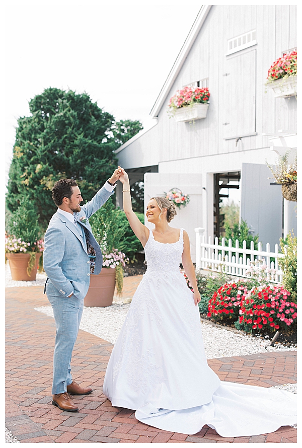 Nantucket-inspired wedding portraits with soft blue tones