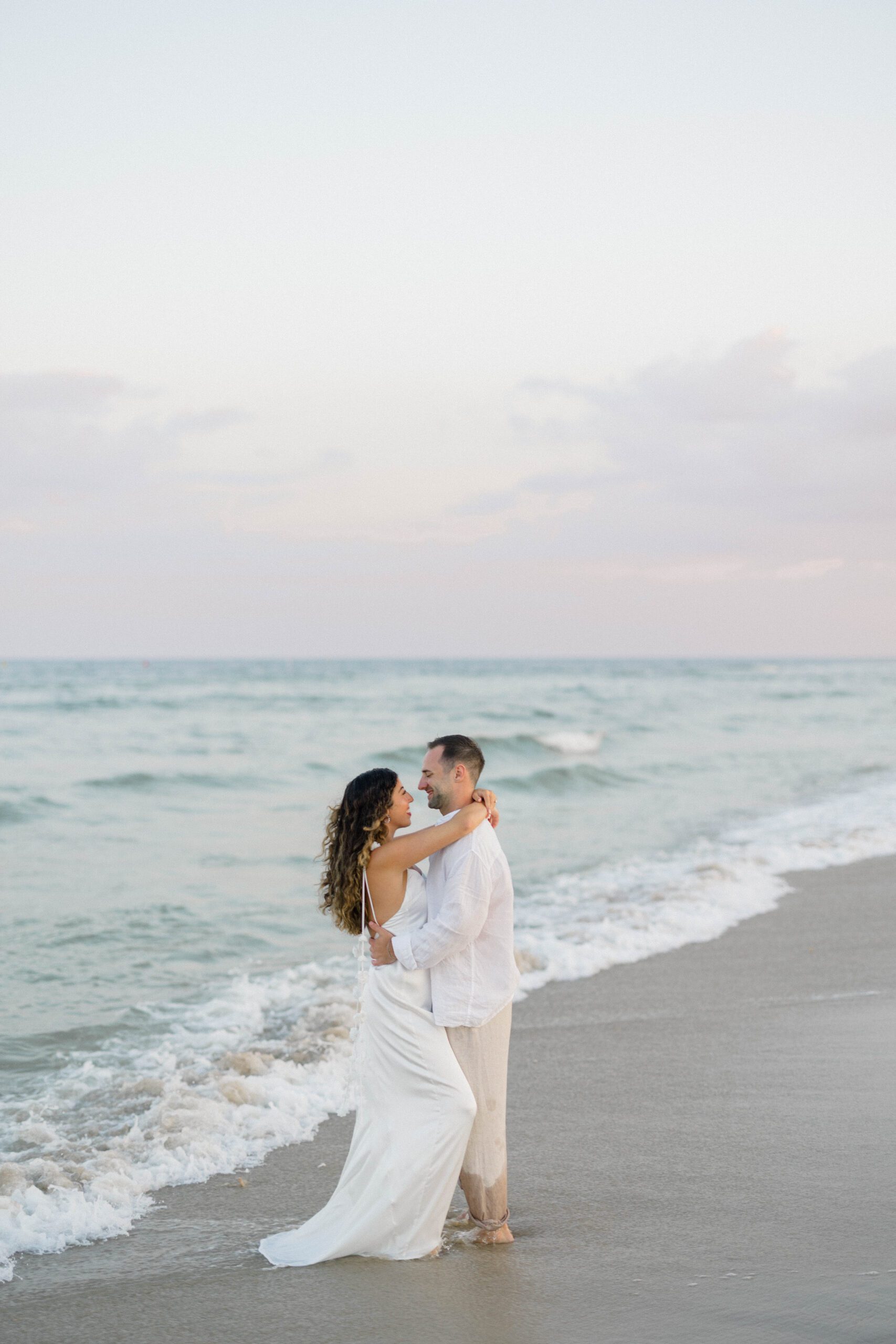 Rachel and Ben golden hour portraits on Long Beach Island — Molly Sue Photography