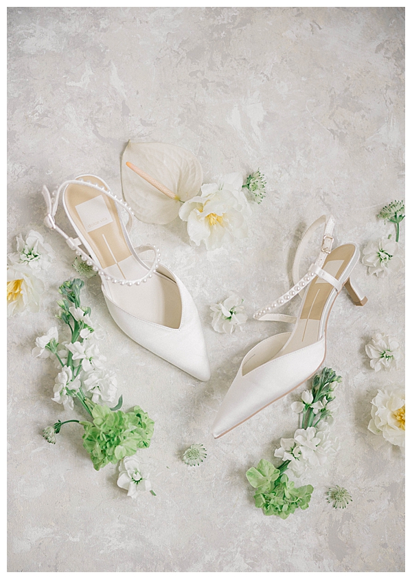 Ryland Inn wedding photography capturing a romantic spring moment at the historic New Jersey venue