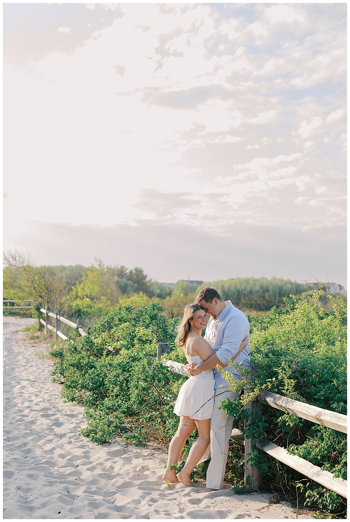 Sea Girt engagement photographer captures couple portraits along the Atlantic Ocean at sunset