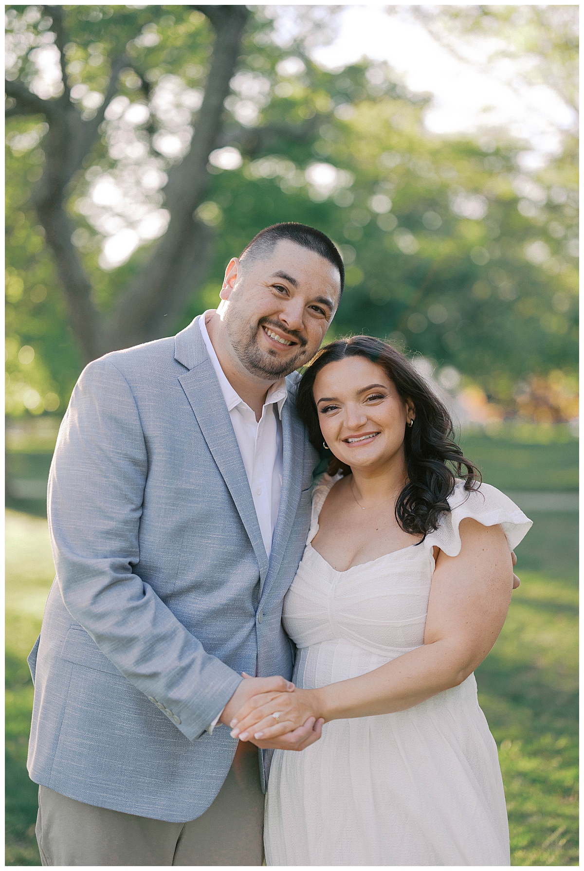 Spring Lake NJ photographer captures couple in golden hour light at the park