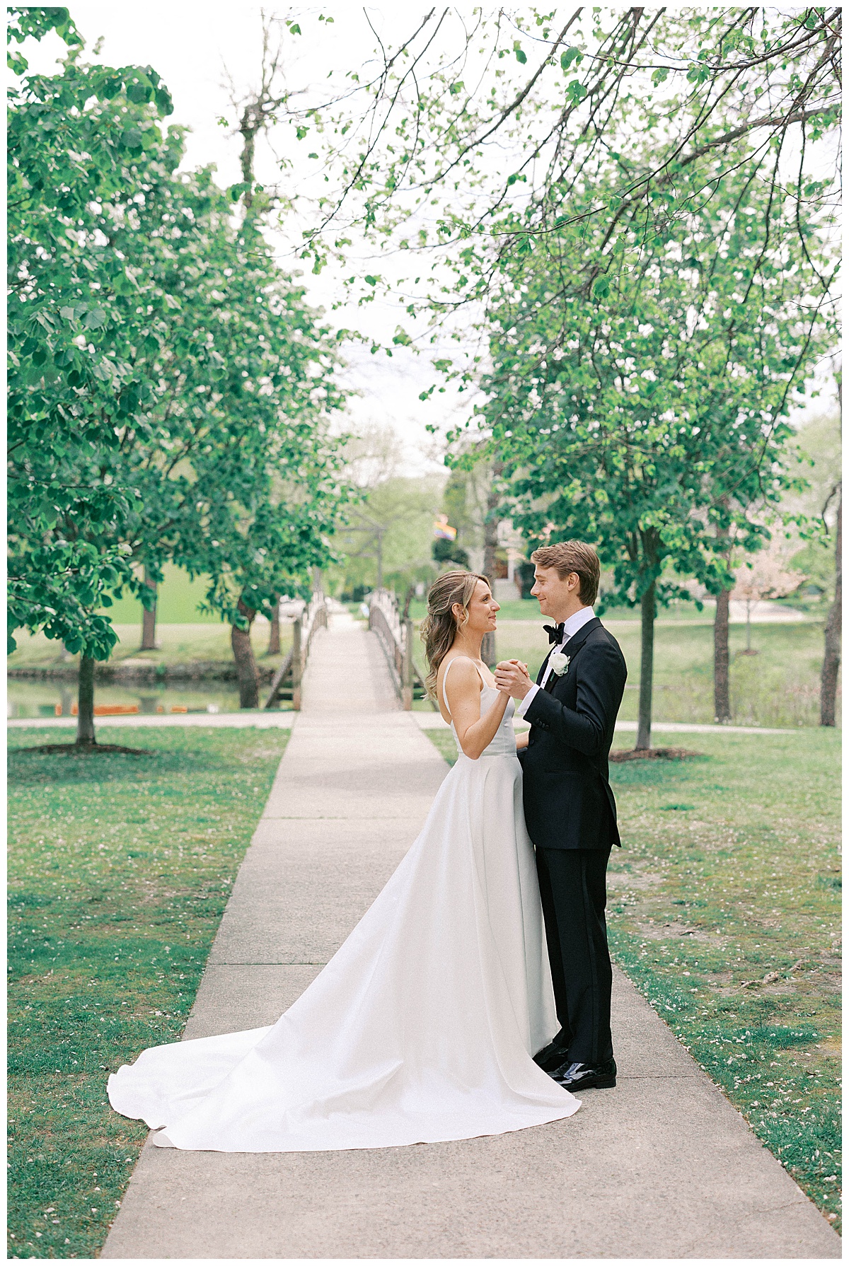 Spring Lake wedding photographer bride and groom at Divine Park